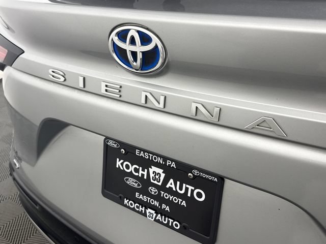 Used 2022 Toyota Sienna Limited AWD/4WD image 33