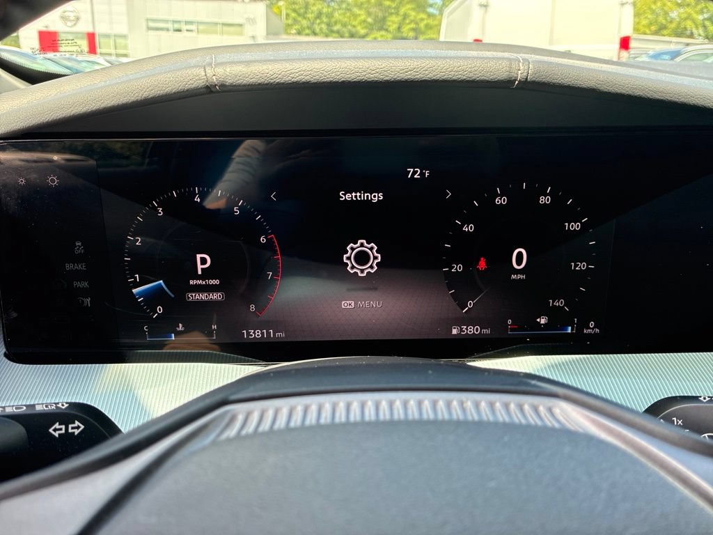 Certified 2025 Nissan Murano SL w/ Cargo Package AWD/4WD image 18