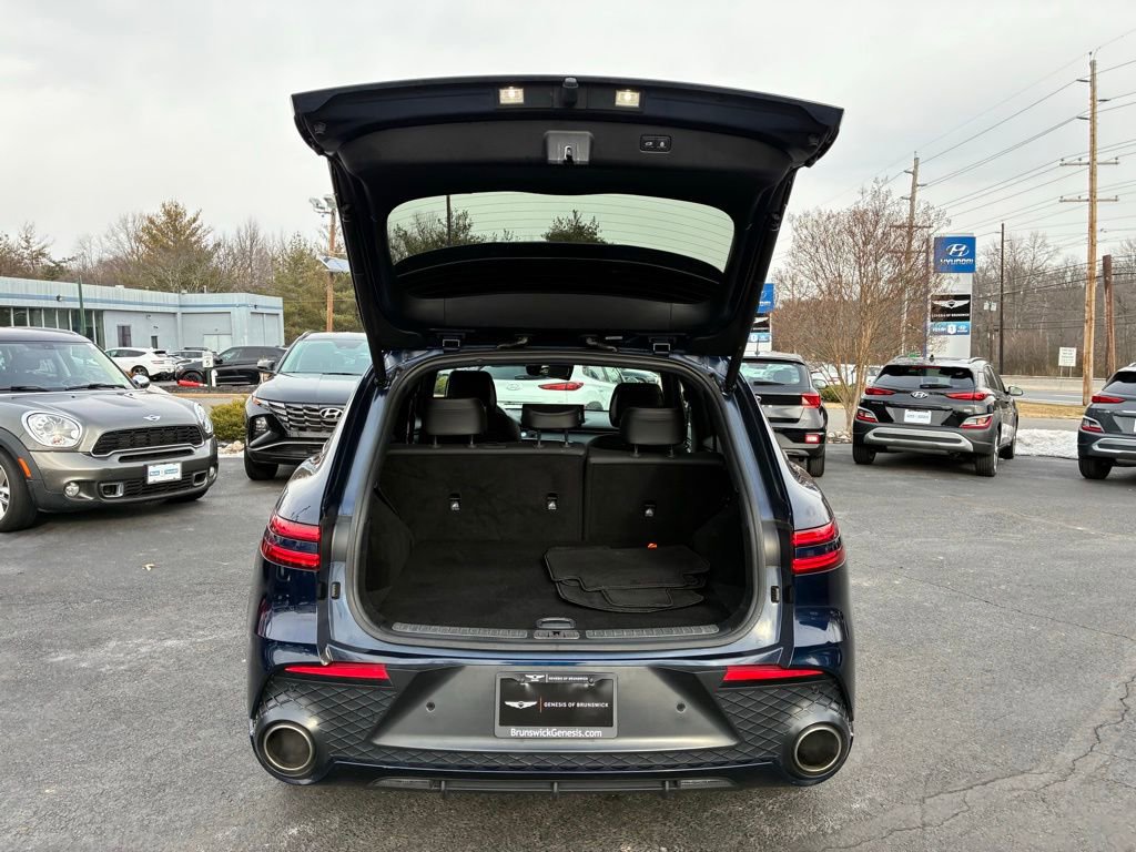 Used 2022 Genesis GV70 3.5T Sport w/ Sport Prestige Package image 11