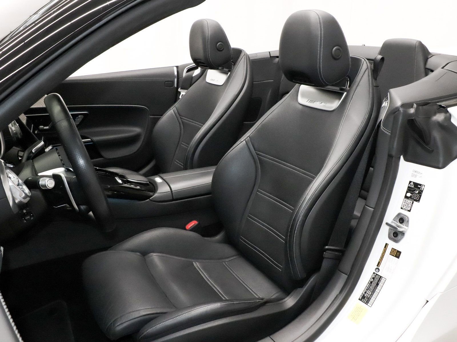 Used 2022 Mercedes-Benz SL 63 AMG 4MATIC image 23