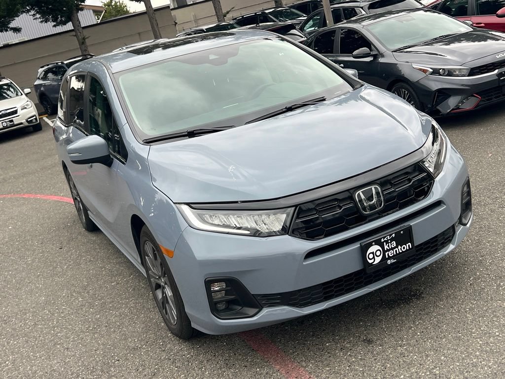 Used 2025 Honda Odyssey Touring image 5