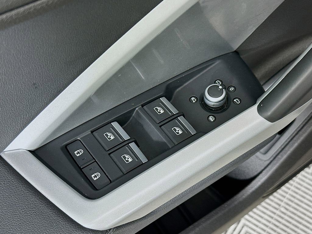 Used 2023 Audi Q3 2.0T Premium Plus AWD/4WD image 22