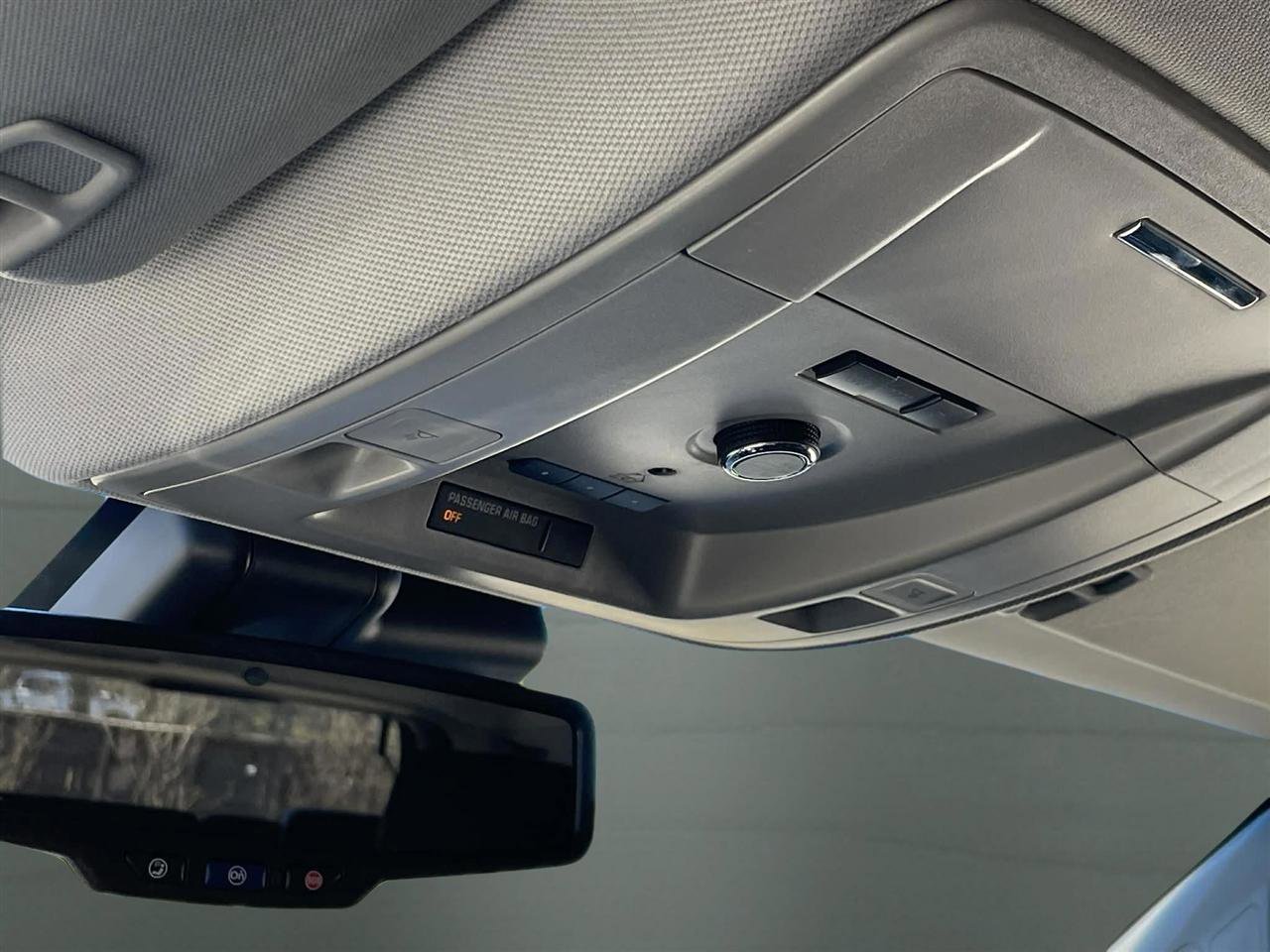 Used 2017 Chevrolet Tahoe Premier AWD/4WD image 30