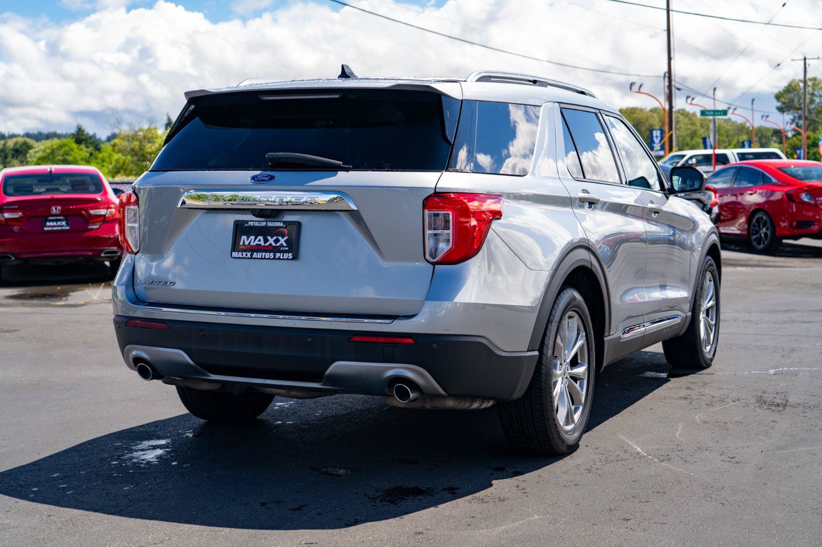 Used 2024 Ford Explorer Limited RWD image 10