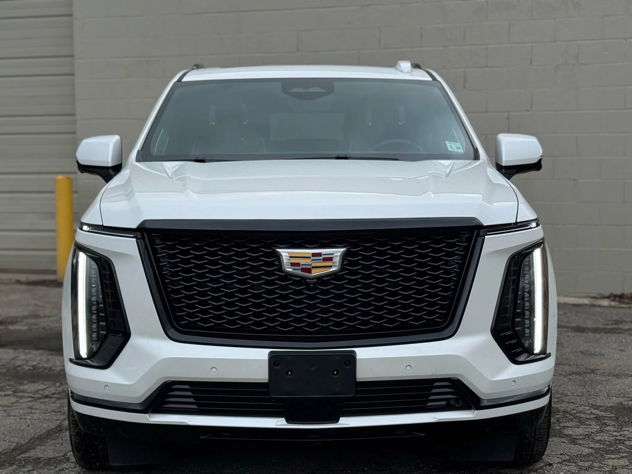 Used 2025 Cadillac Escalade ESV Sport Platinum w/ LPO, Floor Liner Package AWD/4WD image 14