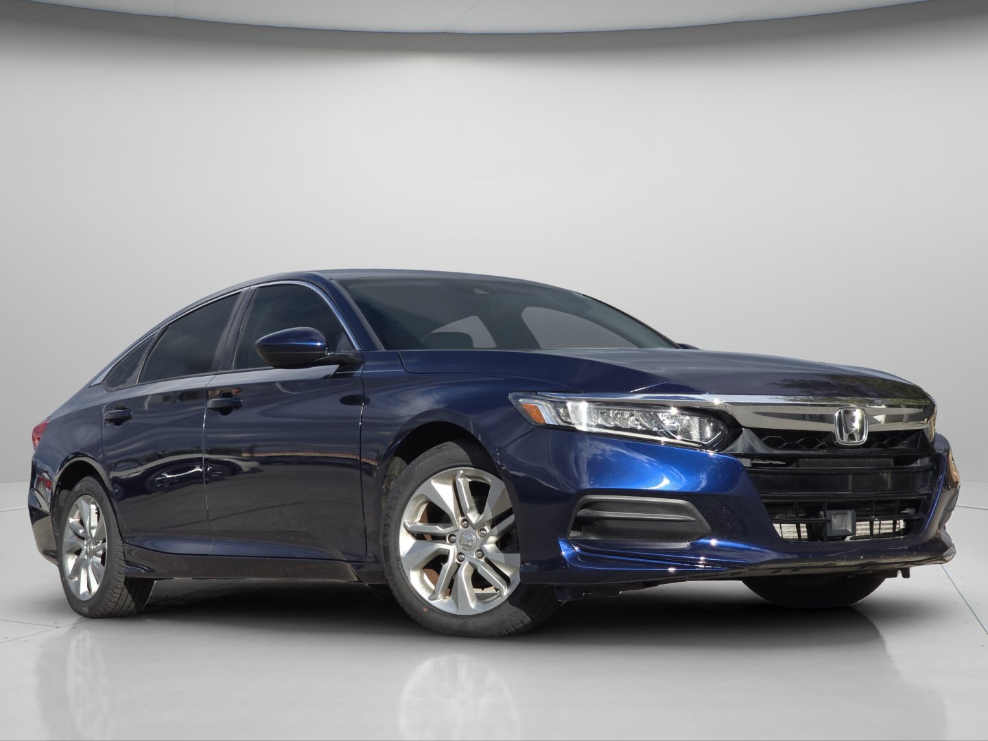 Used 2020 Honda Accord LX image 2
