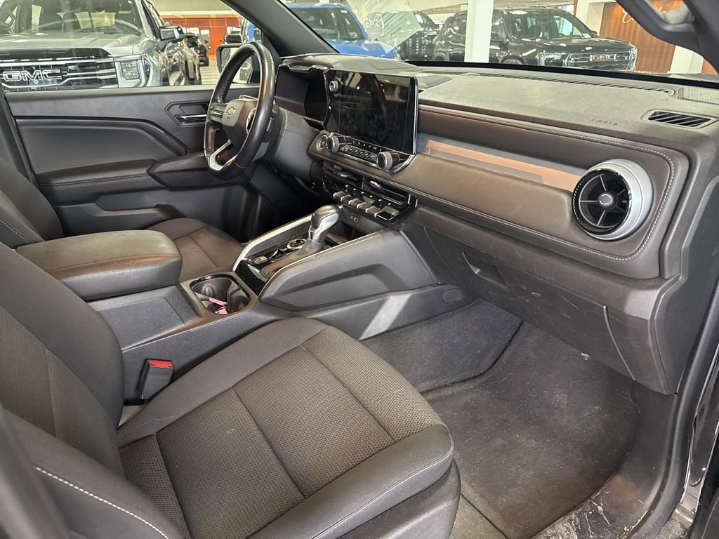 Used 2023 Chevrolet Colorado LT w/ LT Convenience Package II image 6