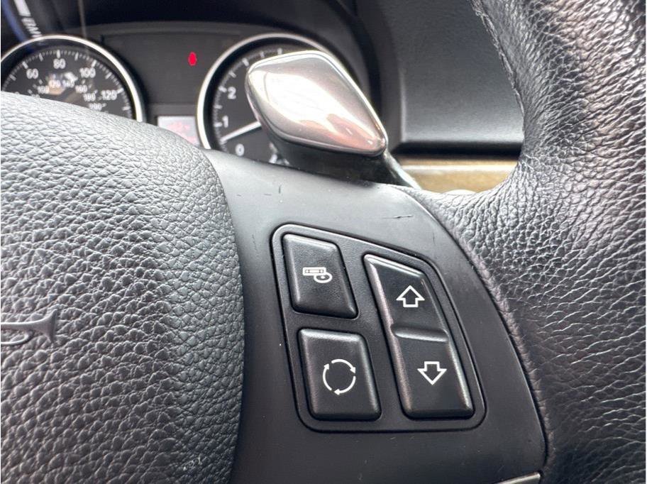 Used 2007 BMW 335i Convertible image 16