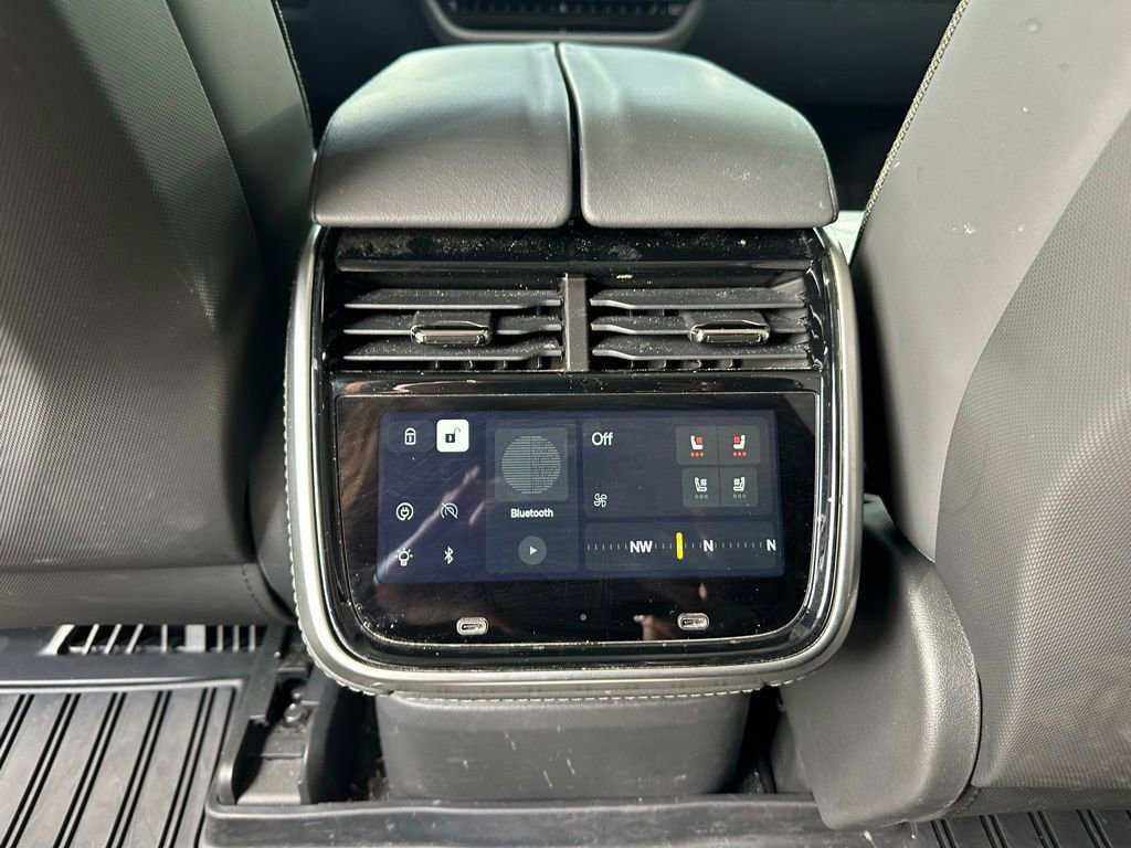 Used 2025 Rivian R1S Adventure AWD/4WD image 30