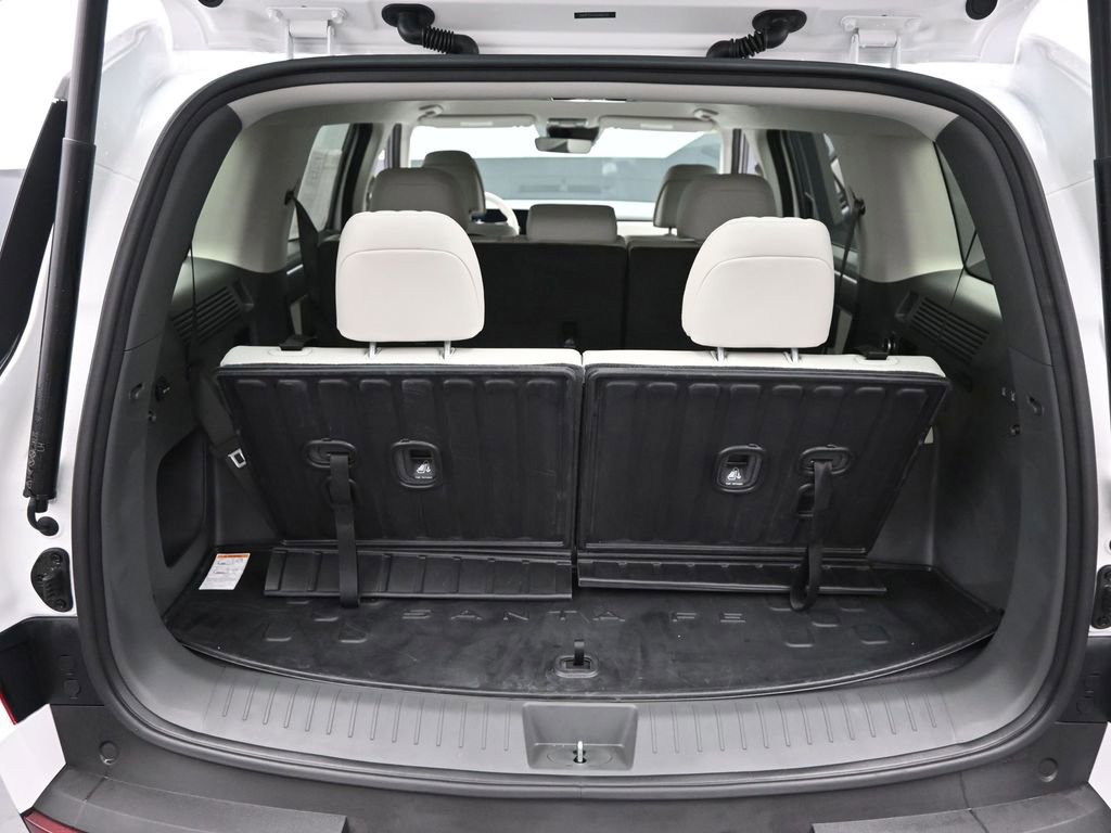 Used 2025 Hyundai Santa Fe SEL image 11