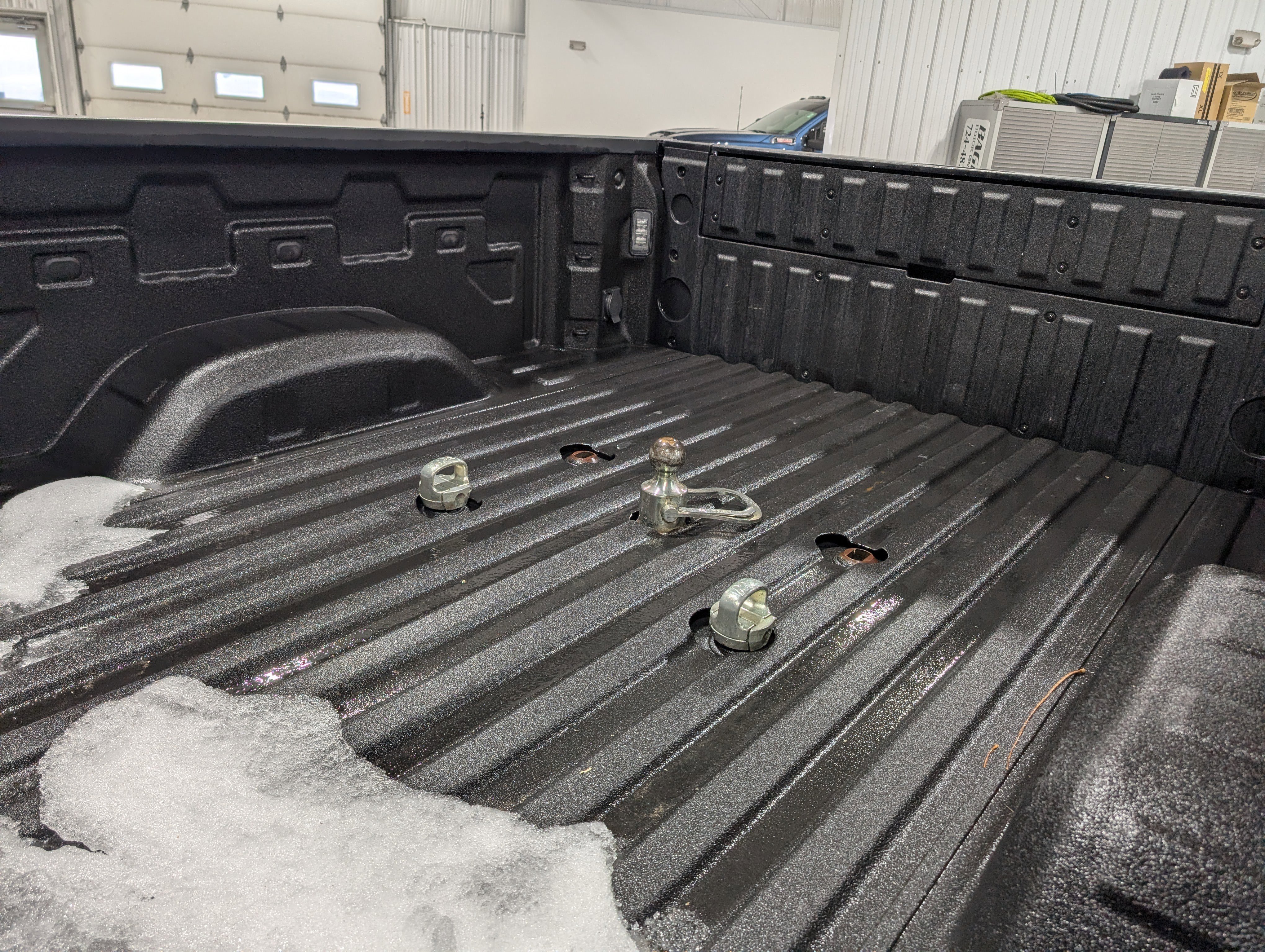 Used 2021 GMC Sierra 3500 SLT w/ SLT Convenience Package image 17