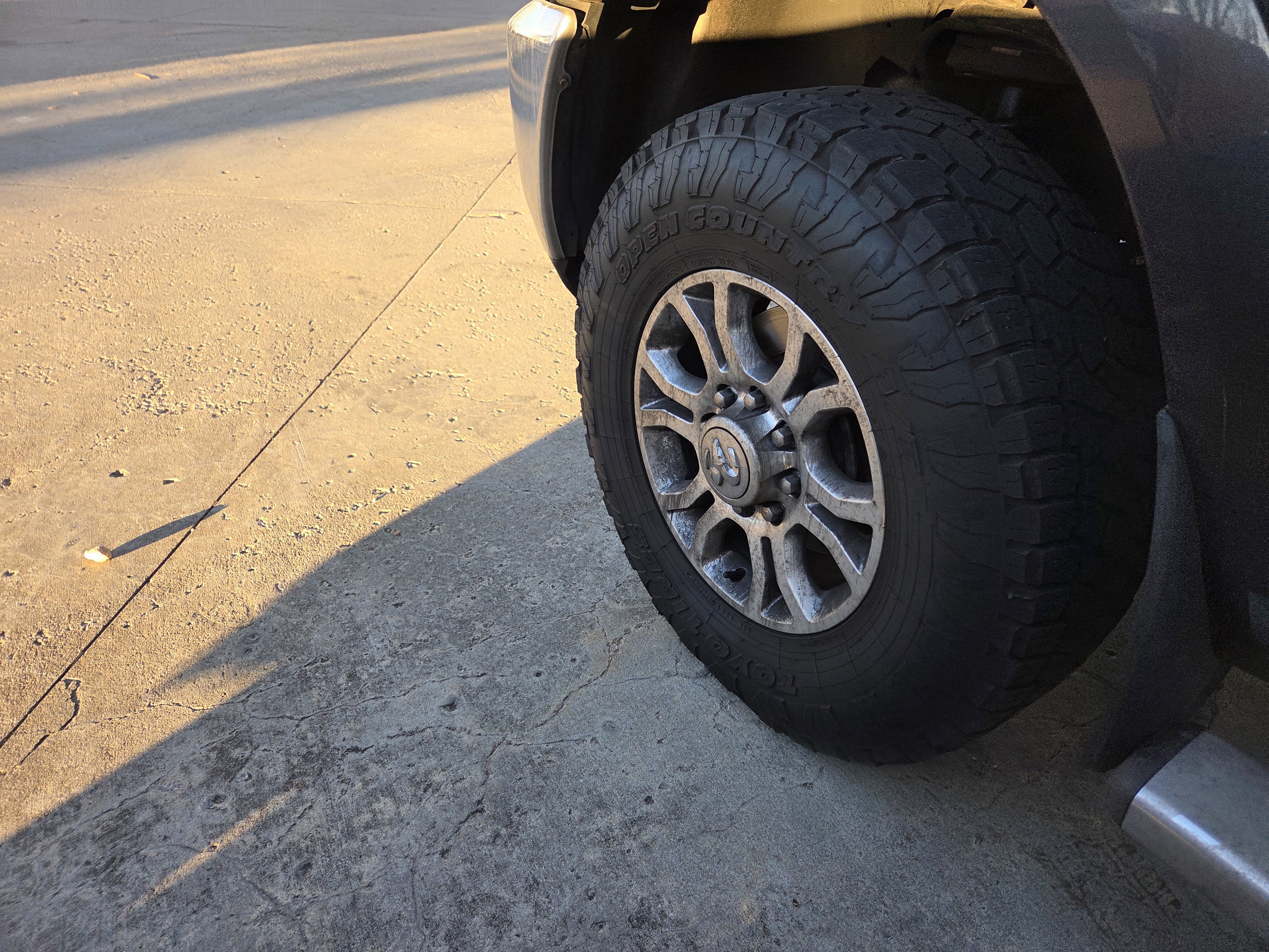 Used 2013 RAM 2500 Laramie w/ Cold Weather Group image 9