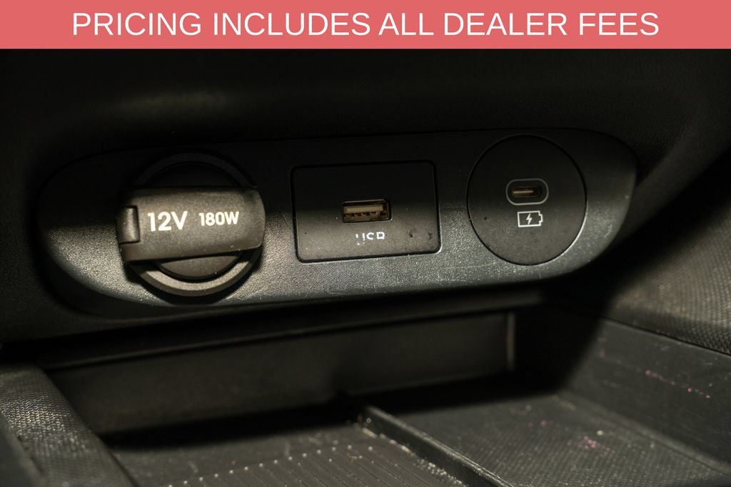 Used 2025 Hyundai Elantra SEL FWD image 16