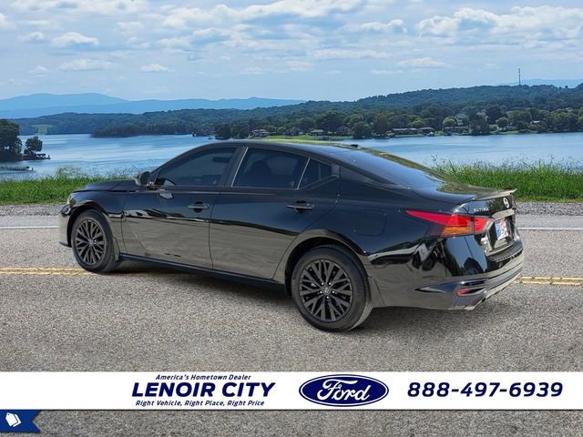 Used 2023 Nissan Altima 2.5 SV w/ SV Premium Package AWD/4WD image 5