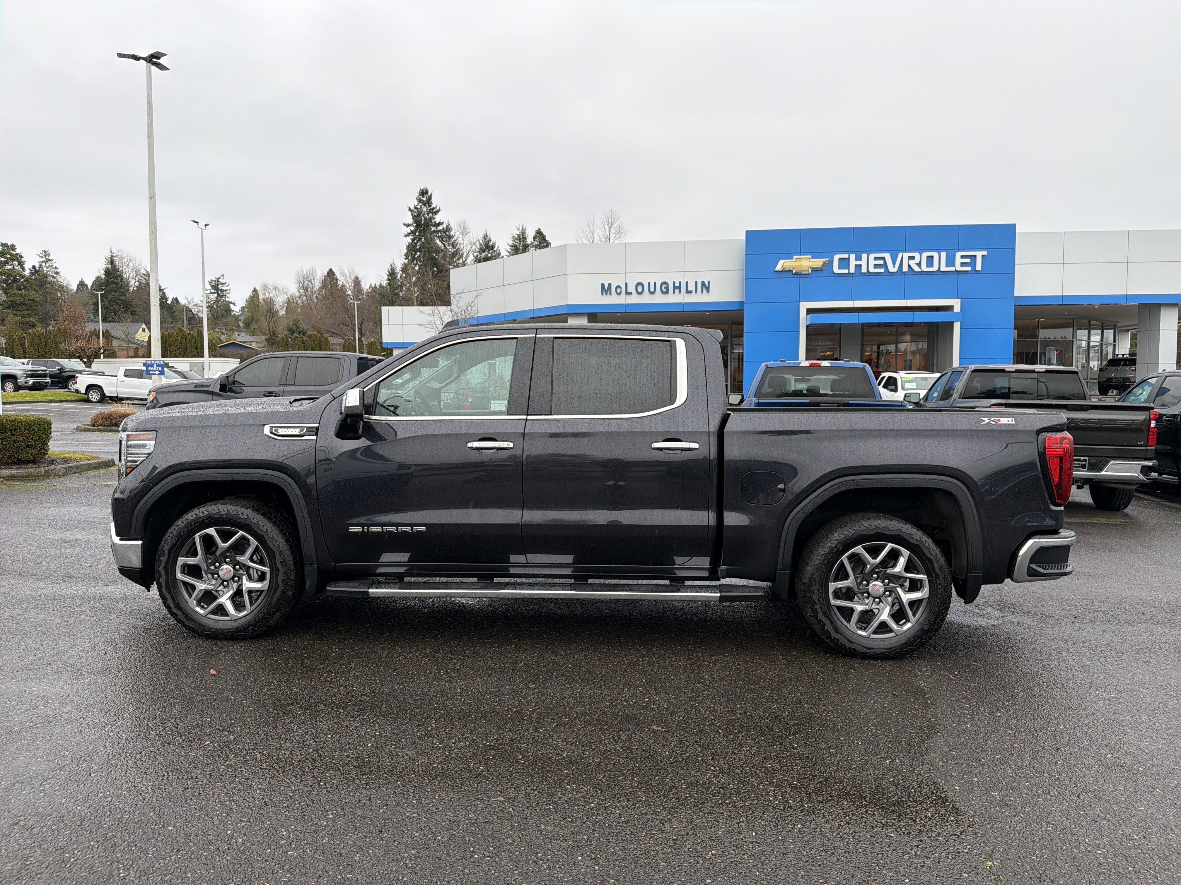 Used 2023 GMC Sierra 1500 SLT w/ SLT Premium Plus Package image 2