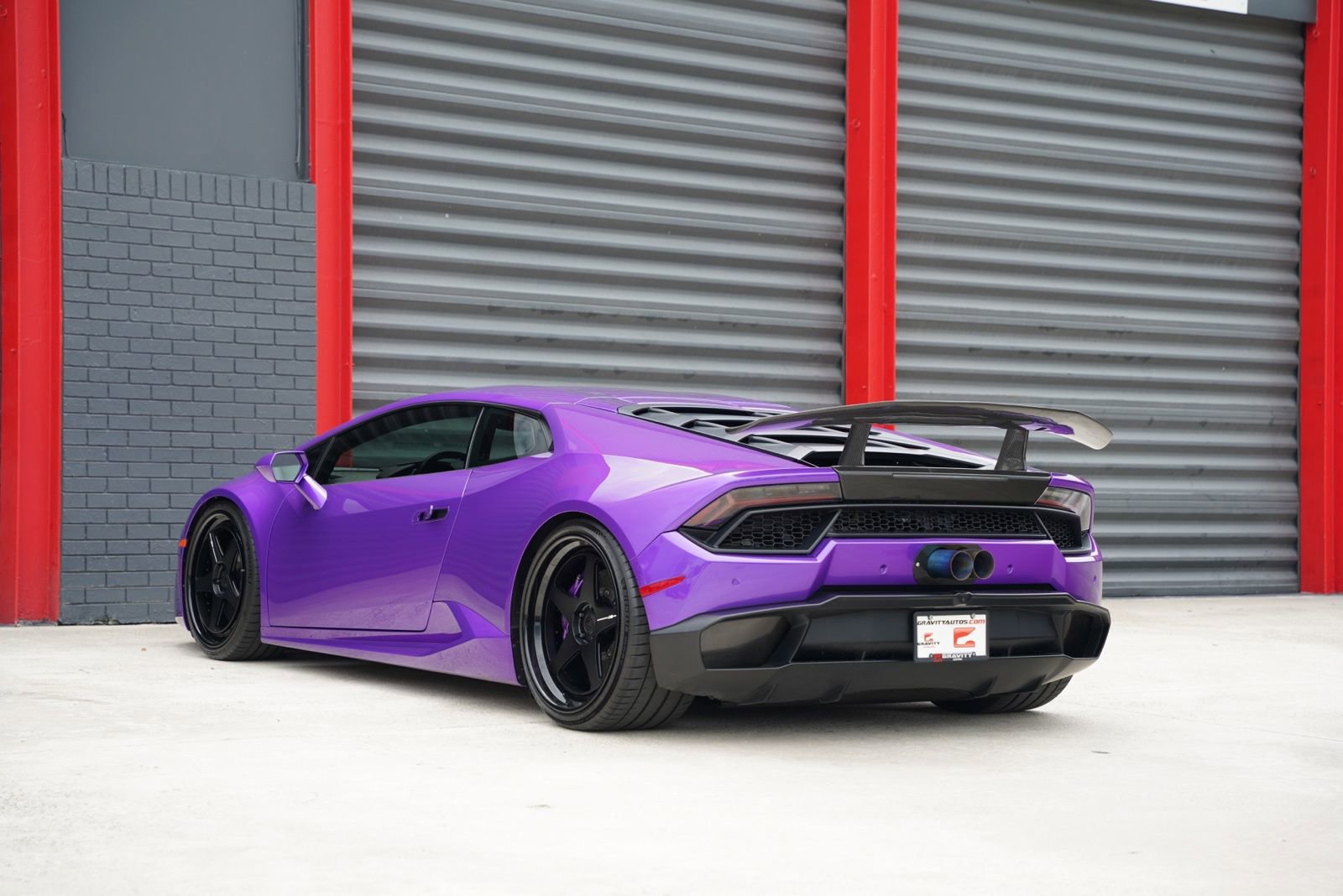 Used 2018 Lamborghini Huracan LP 580-2 RWD image 17