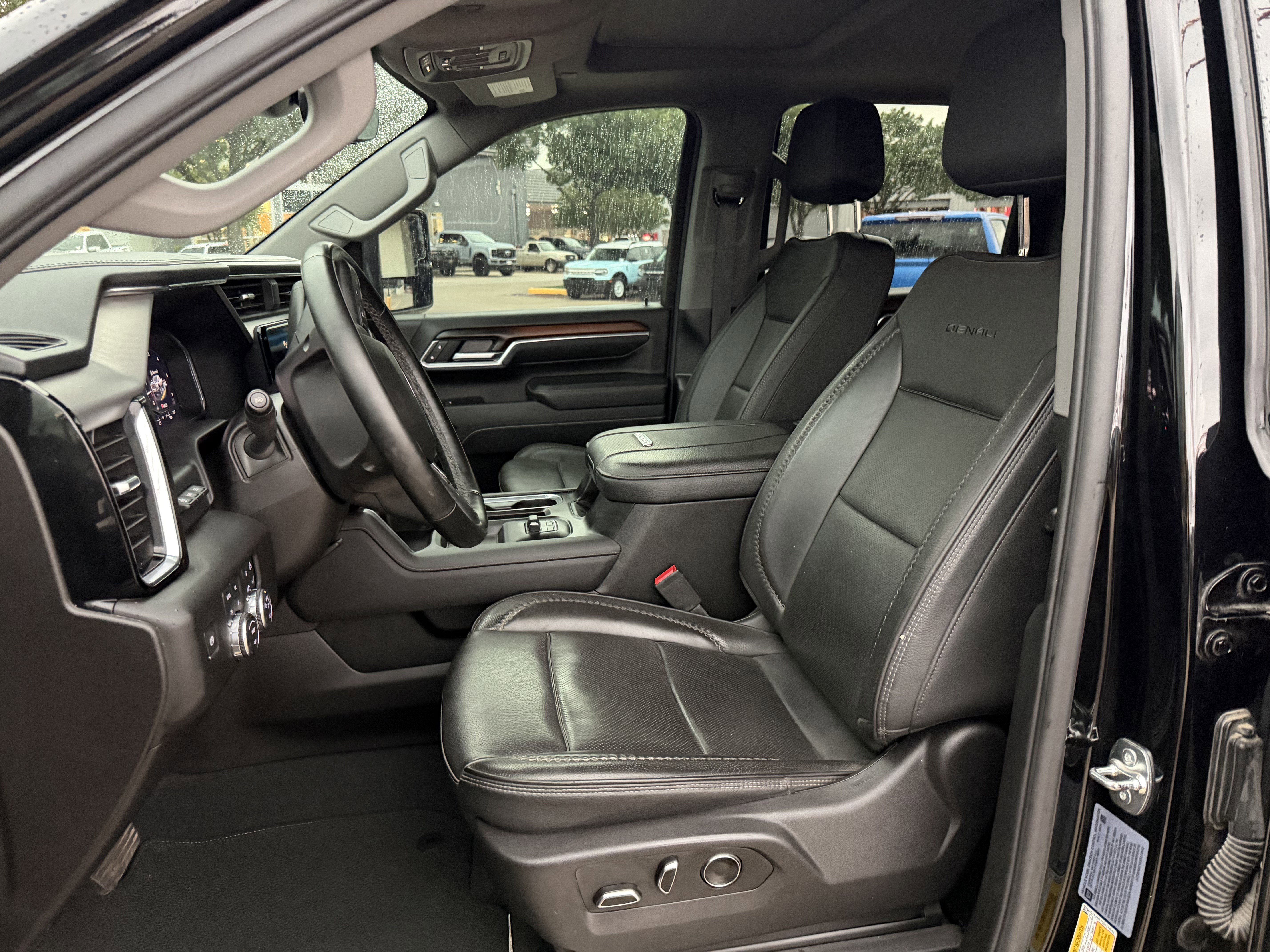 Used 2025 GMC Sierra 3500 Denali w/ Denali Reserve Package AWD/4WD image 18