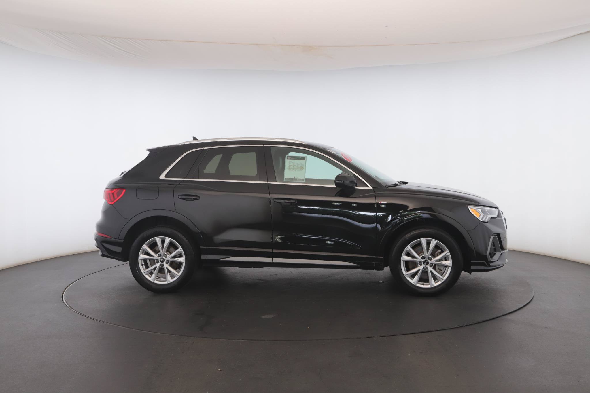 Used 2022 Audi Q3 2.0T Premium Plus w/ Premium Plus Package AWD/4WD image 22