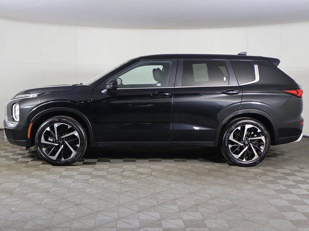 Used 2024 Mitsubishi Outlander SE image 18