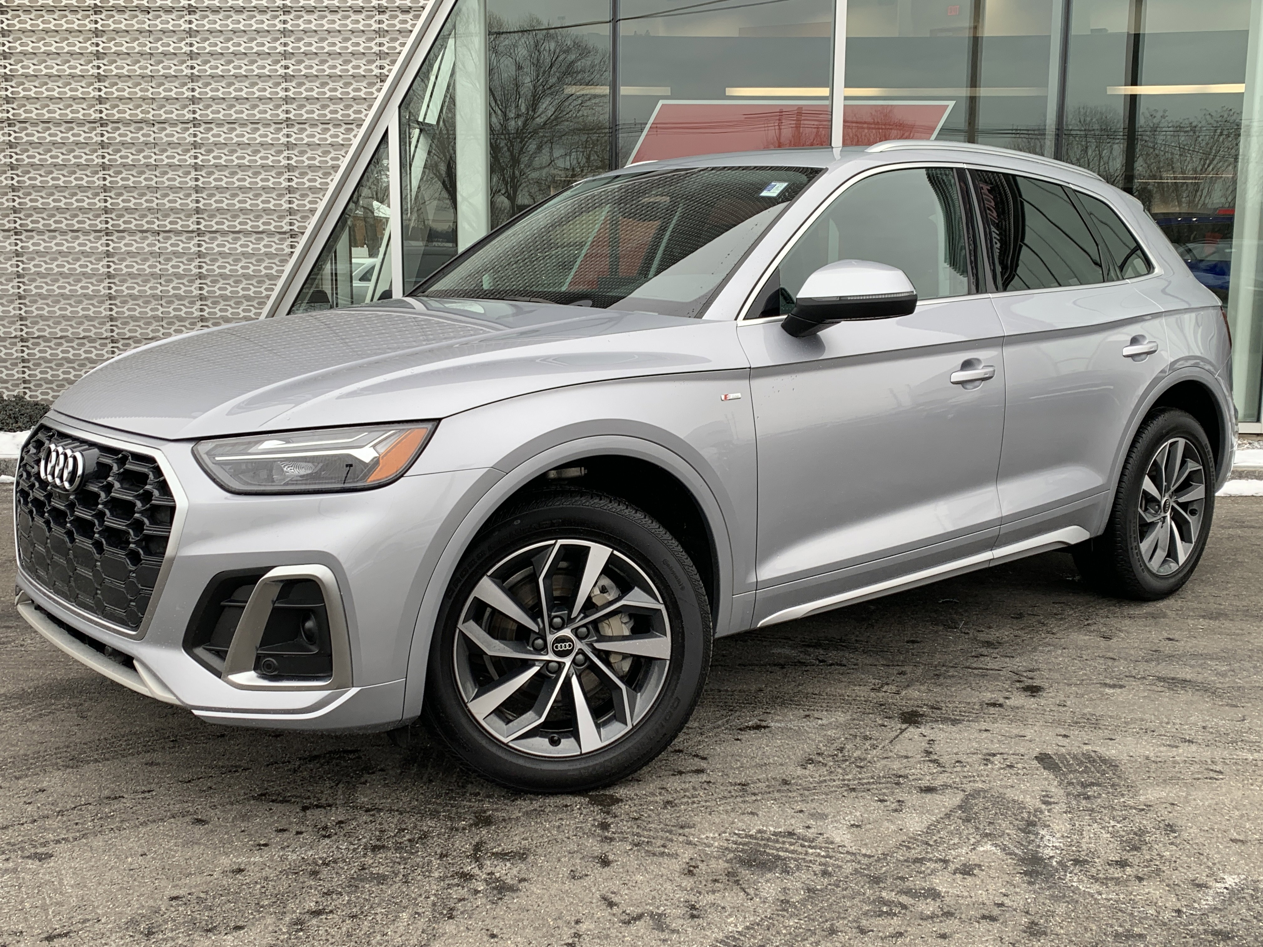 Certified 2023 Audi Q5 2.0T Premium Plus w/ Premium Plus Package image 1