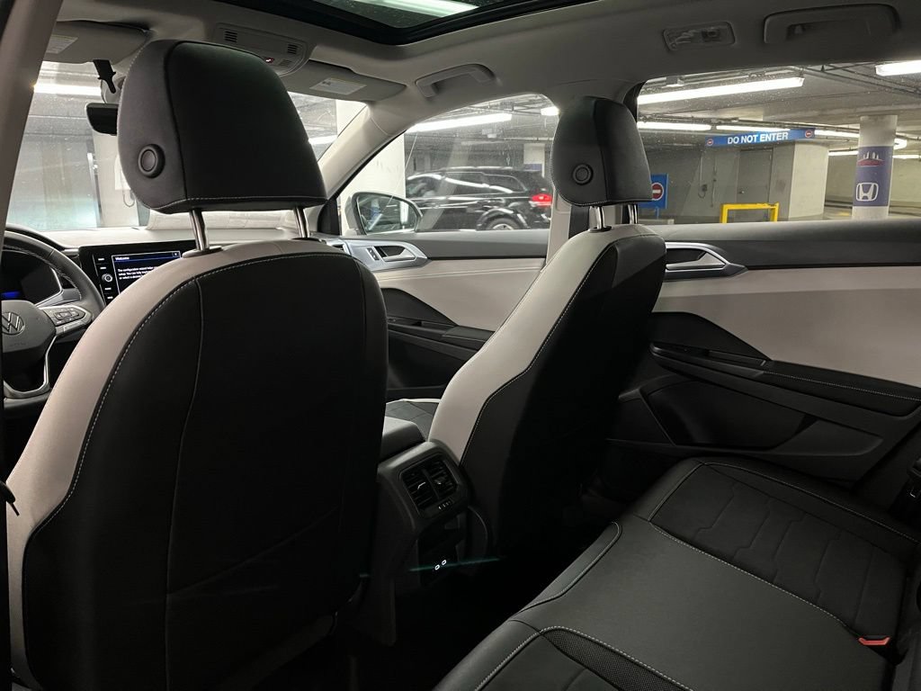 New 2026 Volkswagen Taos SE AWD/4WD image 22