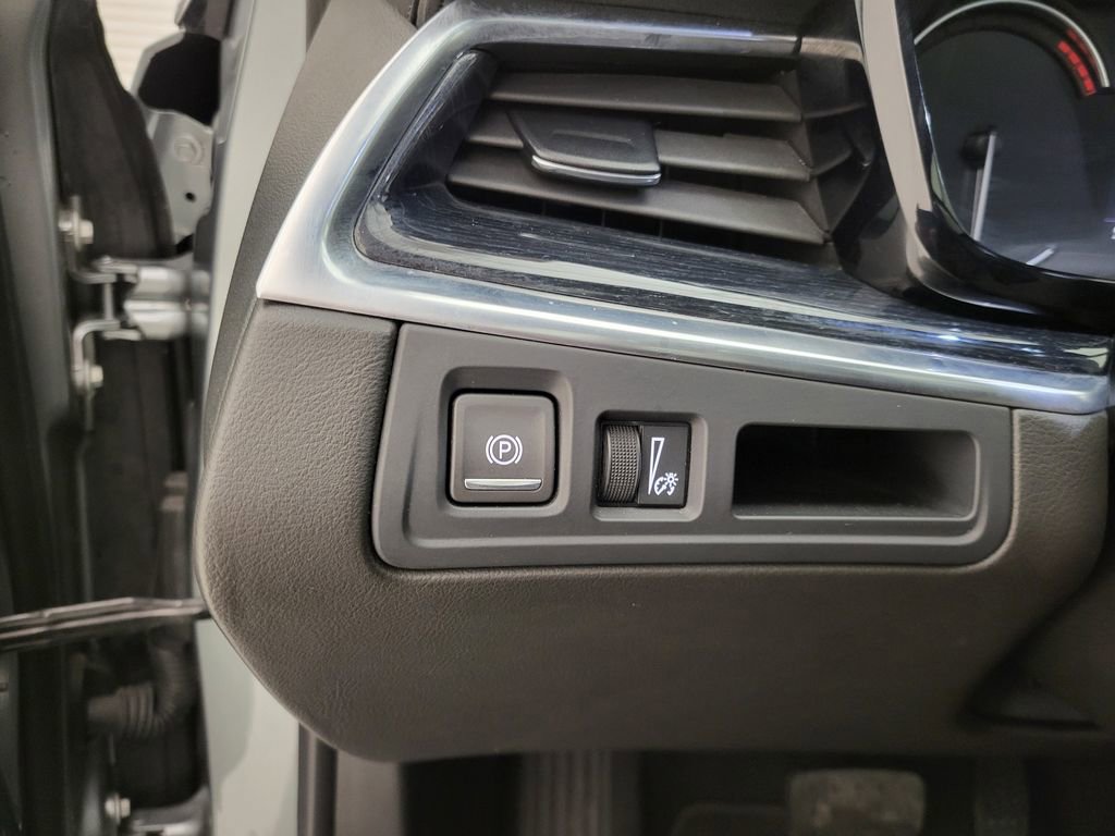 Used 2024 Cadillac XT5 Premium Luxury image 39