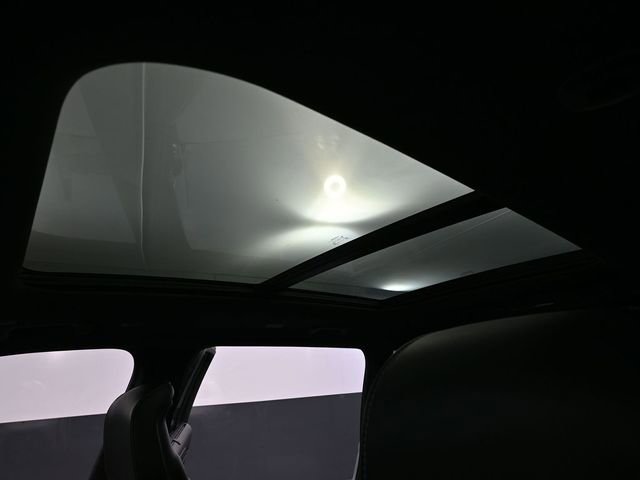 Used 2022 Jeep Grand Cherokee L Overland w/ Advanced Protech Group III image 29