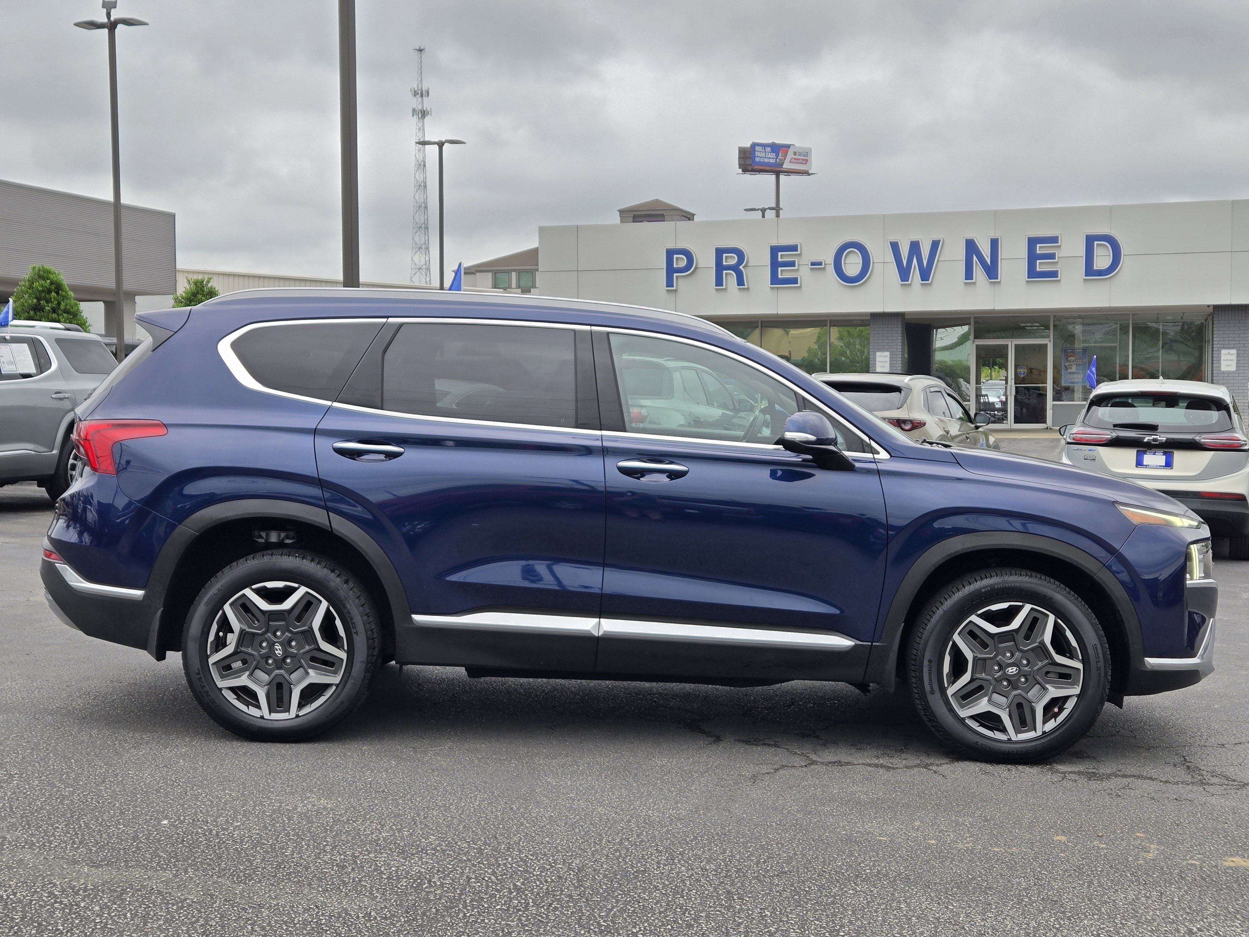Used 2023 Hyundai Santa Fe SEL Premium AWD/4WD image 6