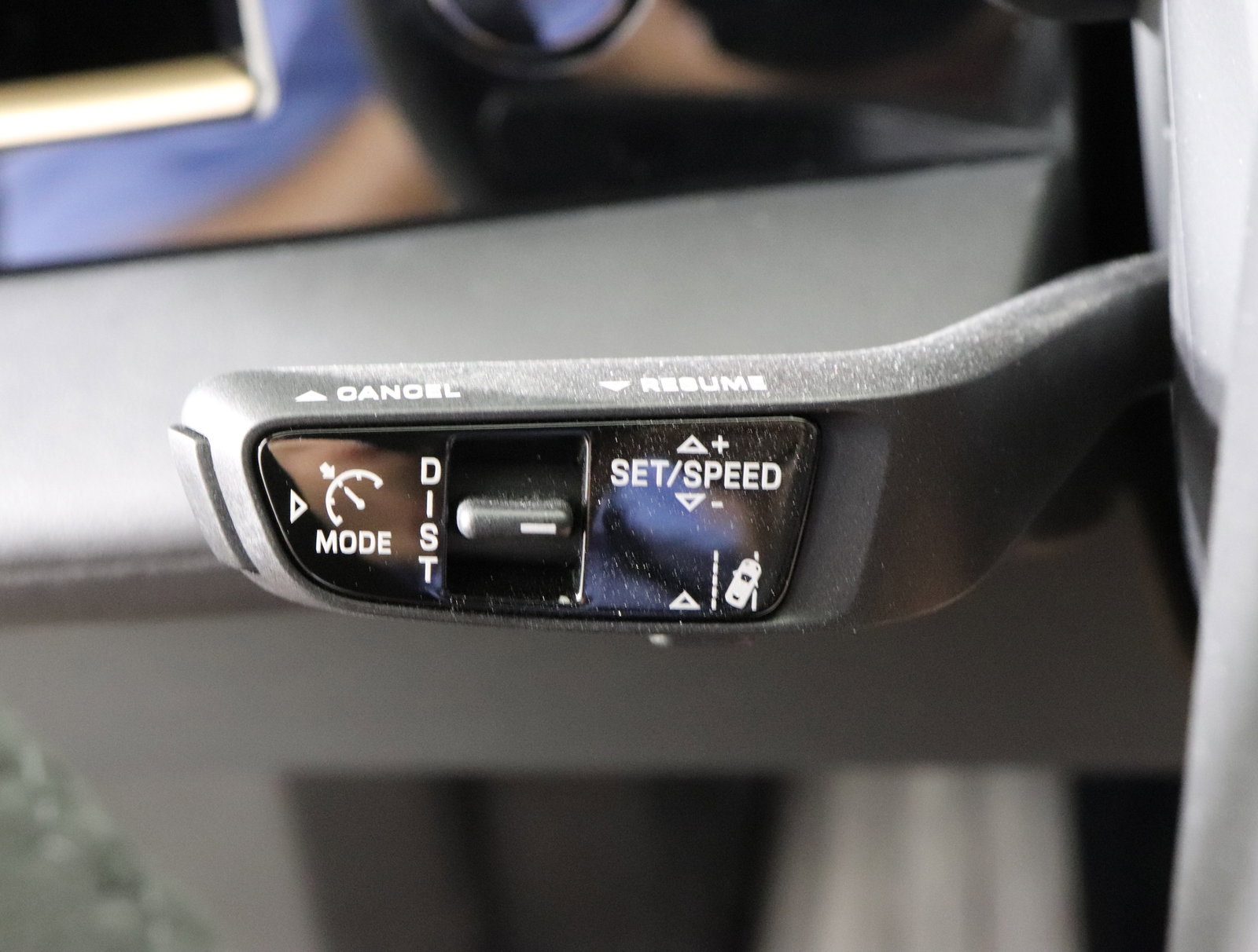 Used 2025 Porsche Taycan 4S image 38