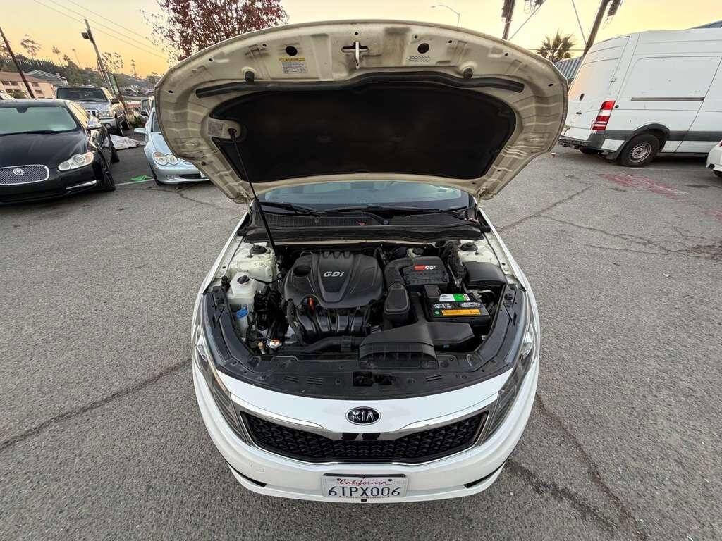 Used 2011 Kia Optima LX image 28