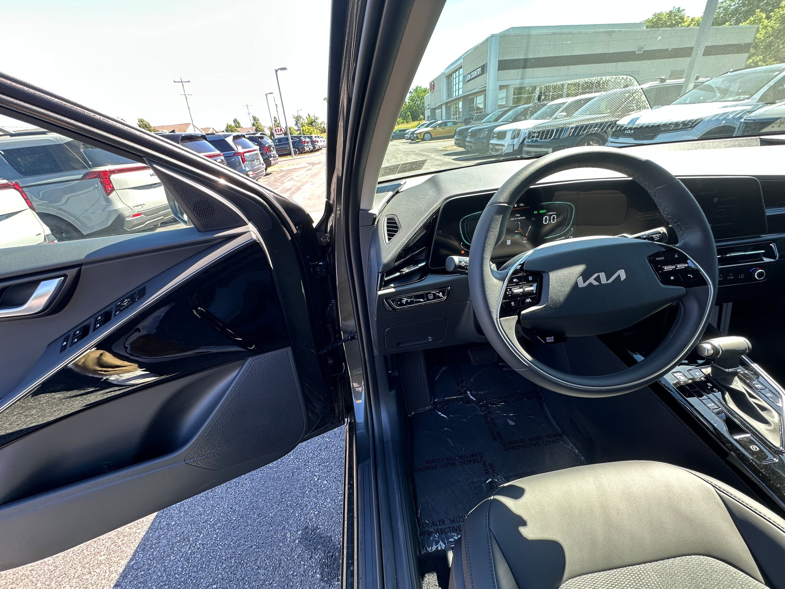 New 2026 Kia Niro EX FWD image 25