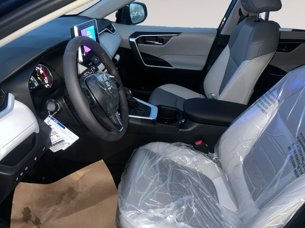 Used 2025 Toyota RAV4 XLE Premium w/ Weather Package image 9