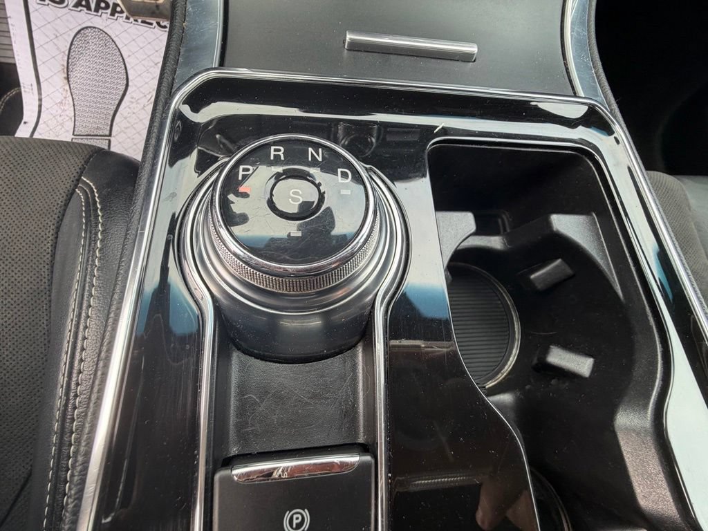 Used 2019 Ford Edge ST w/ Equipment Group 401A AWD/4WD image 32