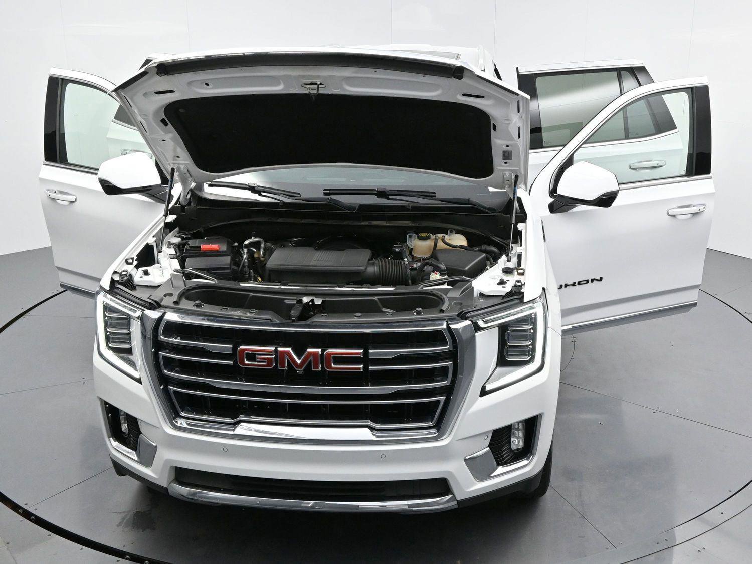 Used 2023 GMC Yukon SLT w/ SLT Premium Package image 42