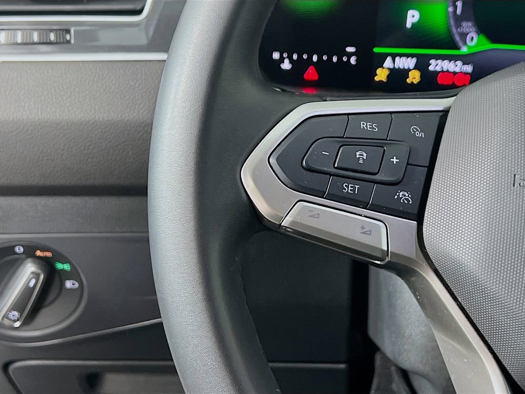 Used 2024 Volkswagen Tiguan Wolfsburg Edition image 9