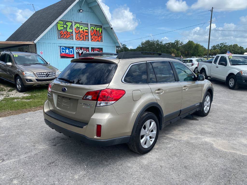 Used 2010 Subaru Outback 2.5i Premium AWD/4WD image 7