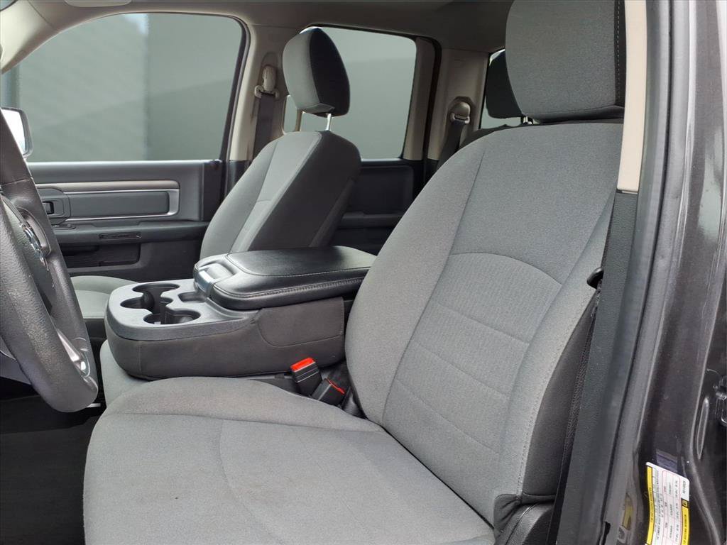 Used 2024 RAM 1500 Classic SLT AWD/4WD image 14