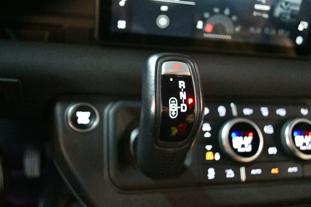 Used 2023 Land Rover Defender 110 X-Dynamic SE image 56