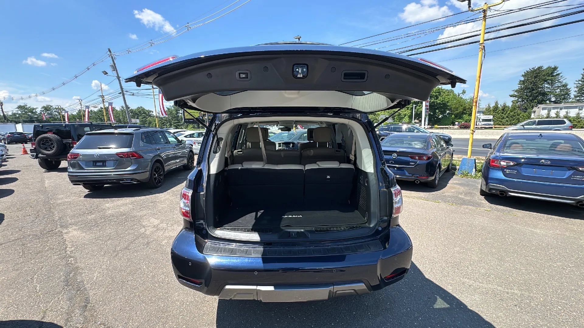 Used 2019 Nissan Armada Platinum w/ Interior Lighting Package AWD/4WD image 19