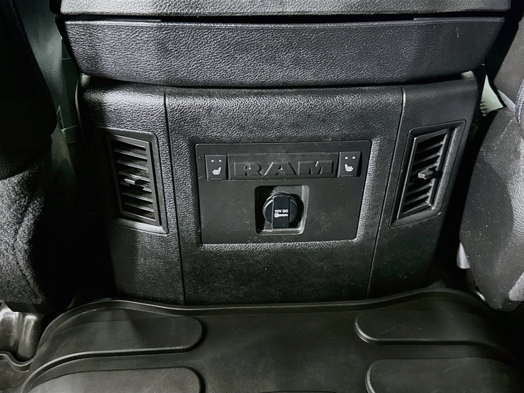 Used 2014 RAM 3500 Laramie AWD/4WD image 27