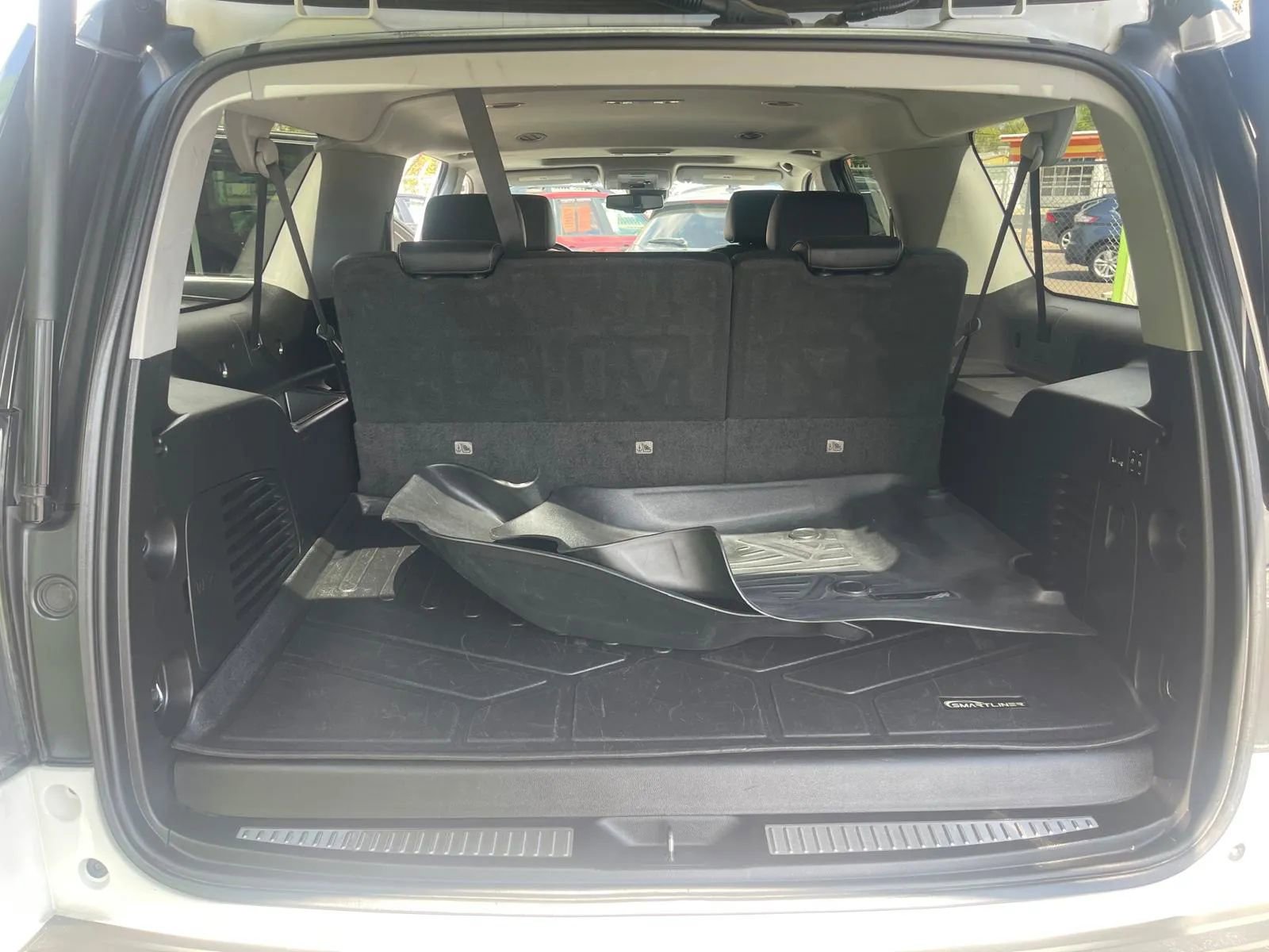 Used 2019 GMC Yukon XL SLT AWD/4WD image 16