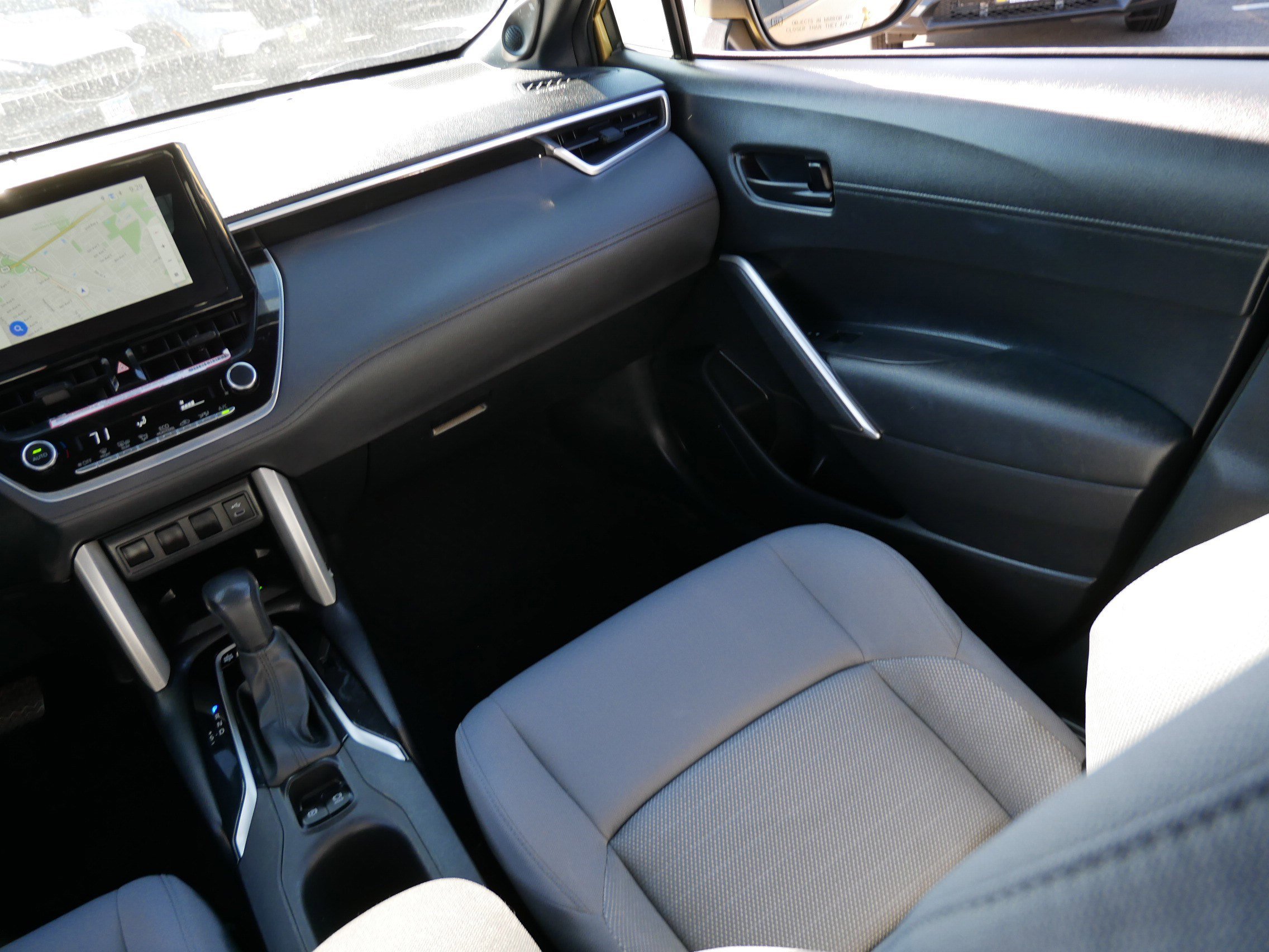 Used 2024 Toyota Corolla Cross SE w/ Moonroof Package AWD/4WD image 13