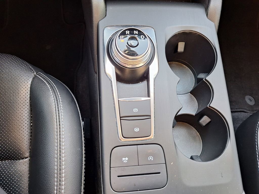 Used 2020 Ford Escape SEL image 18