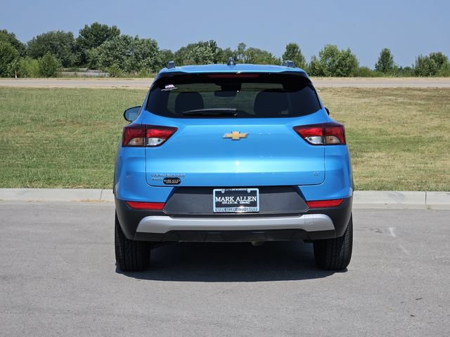 Used 2025 Chevrolet TrailBlazer LT AWD/4WD image 6