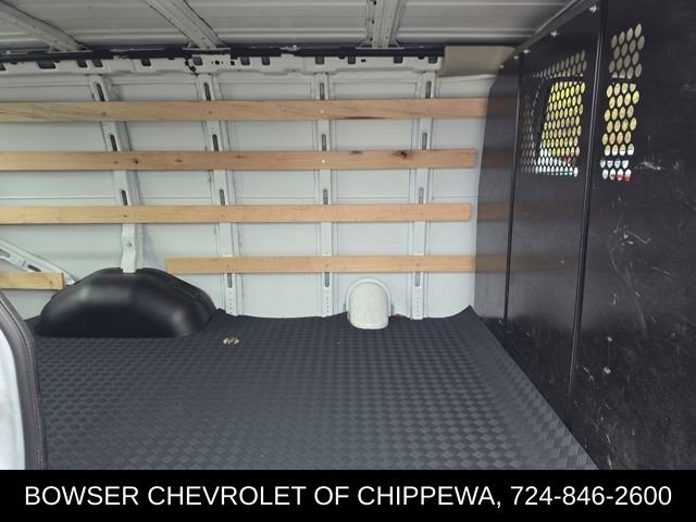 Used 2024 GMC Savana 2500 w/ Driver Convenience Package image 10