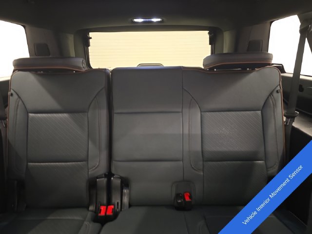 Used 2025 GMC Yukon XL AT4 w/ AT4 Premium Plus Package AWD/4WD image 23