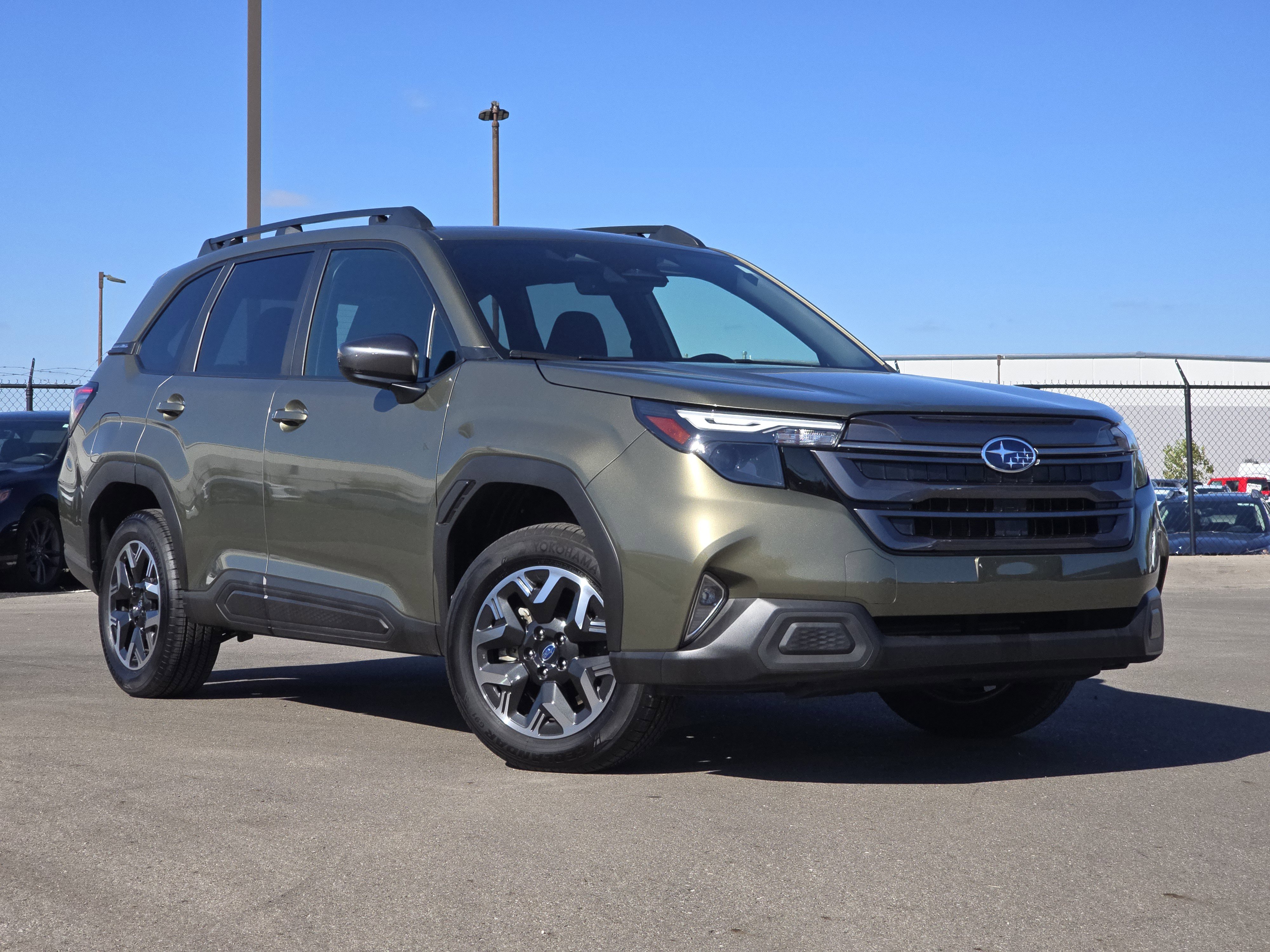 Used 2025 Subaru Forester Premium w/ Convenience Package #1
