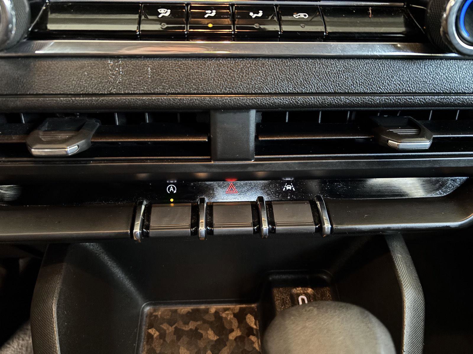 Used 2023 Chevrolet Colorado W/T RWD image 18