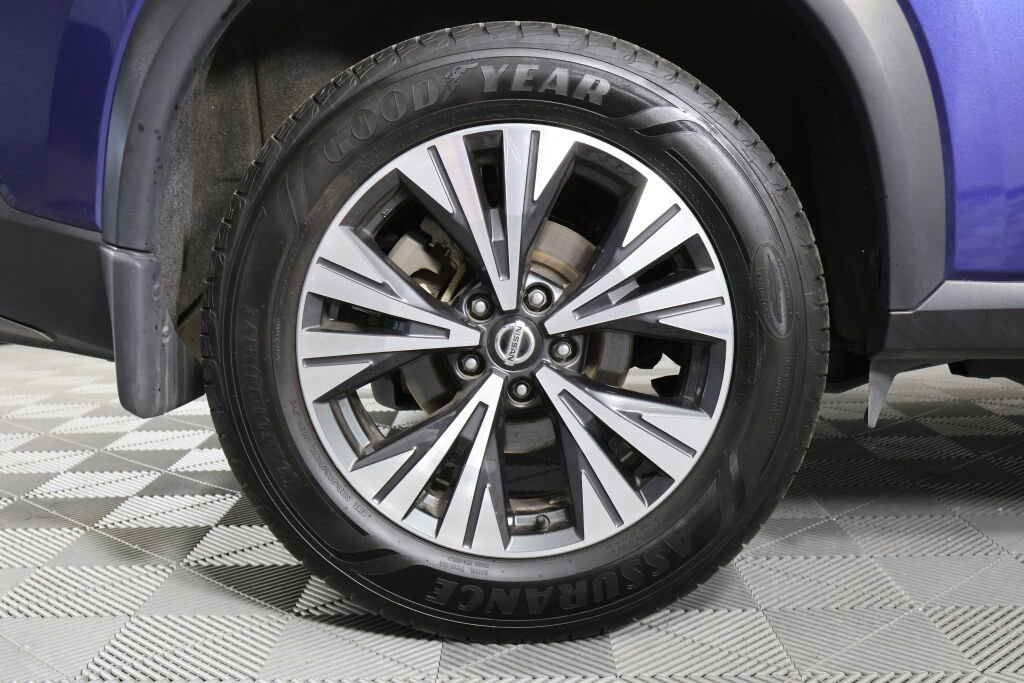 Used 2021 Nissan Rogue SV image 7