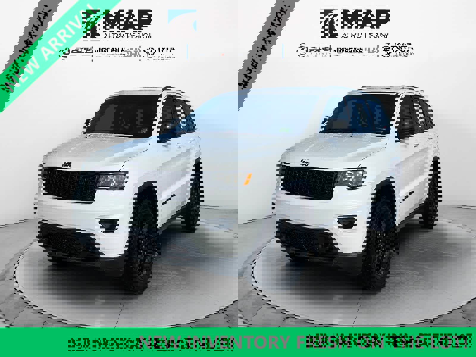 Used 2018 Jeep Grand Cherokee Laredo image 1